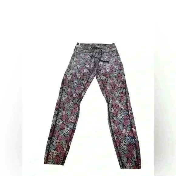 L*SPACE active Set! High Rise Leggings and underwire Bra Oopsie Daisy - Picture 11 of 14